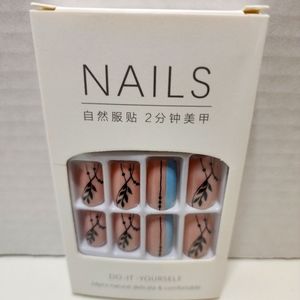 Press on nail Kit